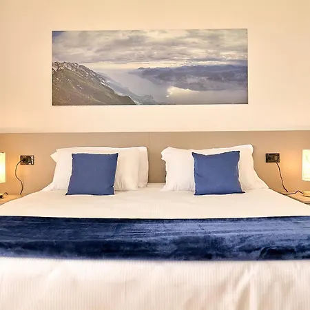 Moniga 3* Moniga del Garda