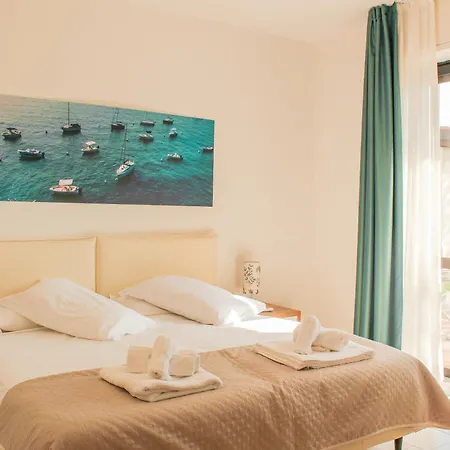 Moniga 3* Moniga del Garda